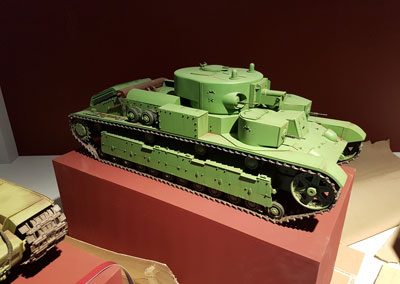 Модель танка т-28
